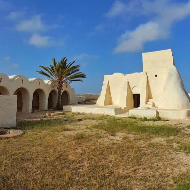 Djerba : Le Génie Bâti Ancestral – Une Leçon Vivante d'Éco-Conception et d'Harmonie Locale